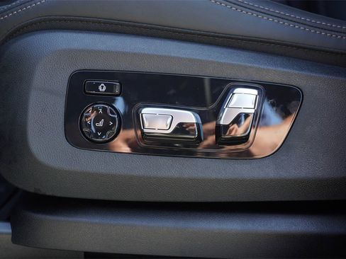 New 2025 BMW X7 xDrive40i w/ M Sport Package image 20