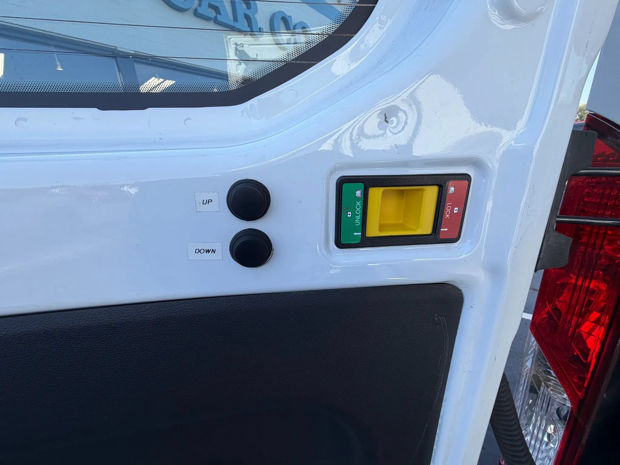 Used 2021 Ford Transit 250 Medium Roof RWD image 19