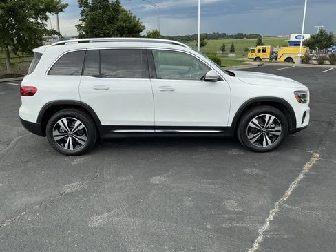 Used 2026 Mercedes-Benz GLB 250 4MATIC image 3