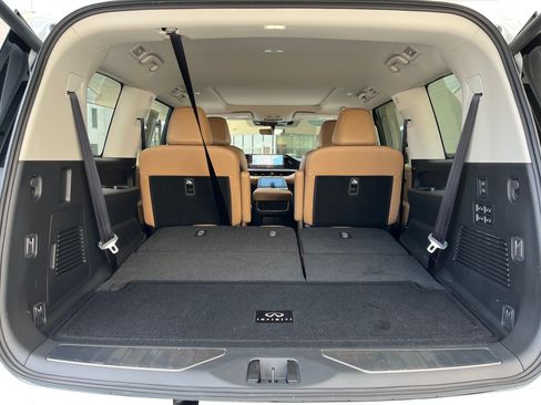 Certified 2026 INFINITI QX80 Luxe w/ Cargo Package AWD/4WD image 20