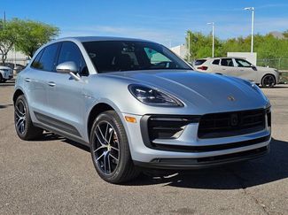 Used 2023 Porsche Macan video 3