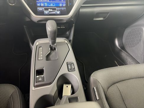 Used 2024 Subaru Crosstrek 2.0i Premium image 31