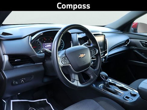 Used 2023 Chevrolet Traverse LT image 21