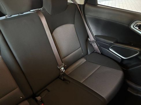 Used 2025 Kia Soul LX w/ LX Technology Package FWD image 35