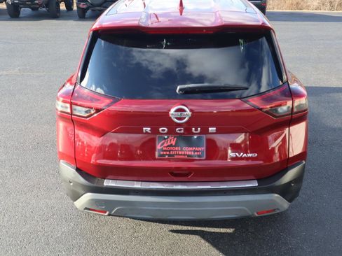 Used 2021 Nissan Rogue SV image 11