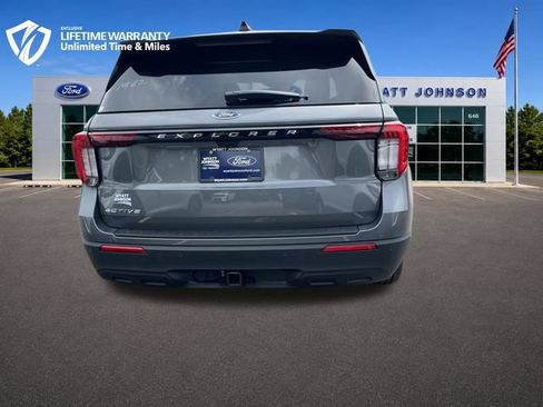 New 2026 Ford Explorer Active RWD image 4