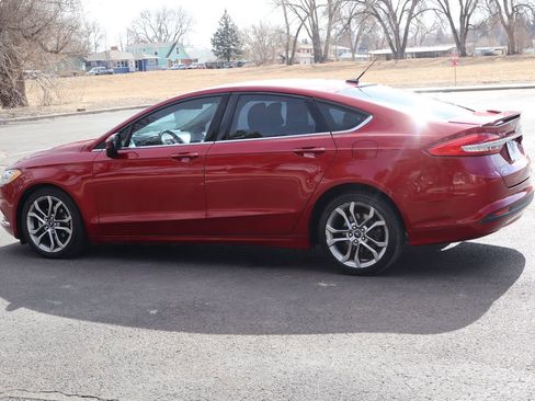 Used 2017 Ford Fusion SE w/ Equipment Group 201A image 8