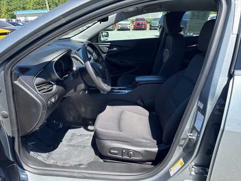 Used 2024 Chevrolet Malibu LT FWD image 9