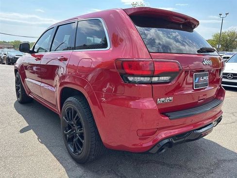 Used 2015 Jeep Grand Cherokee SRT w/ Luxury Group II AWD/4WD image 4