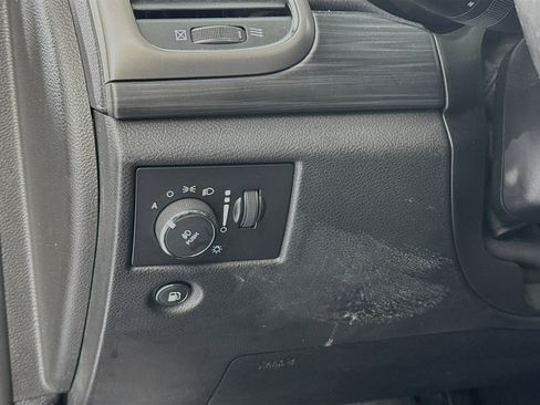 Used 2021 Jeep Grand Cherokee Laredo X image 10