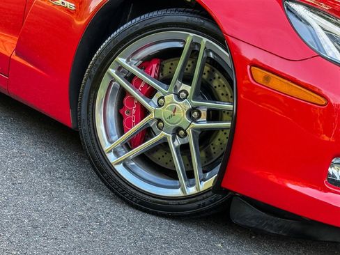 Used 2007 Chevrolet Corvette Z06 w/ Preferred Equipment Group RWD image 30