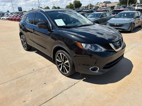 Used 2019 Nissan Rogue Sport SL w/ Premium Package FWD image 7