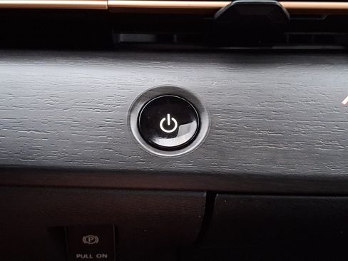 Certified 2023 Nissan Ariya FWD image 24
