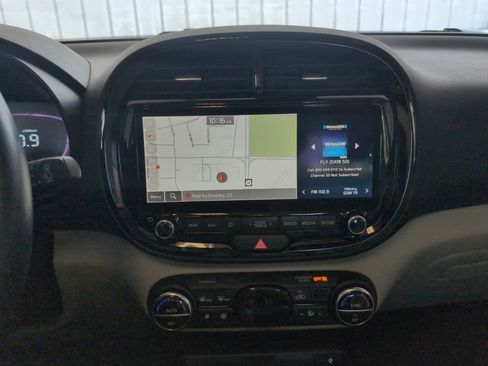 Used 2024 Kia Soul EX image 30