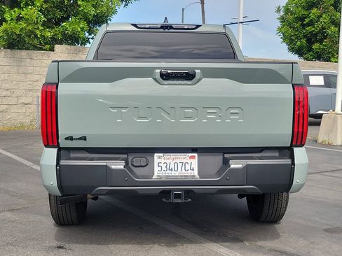 Used 2025 Toyota Tundra Limited AWD/4WD image 38