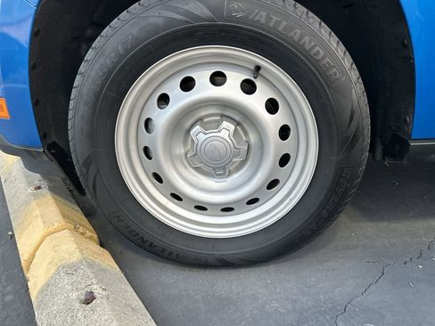 Used 2022 Ford Maverick XL image 18