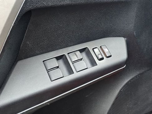 Used 2016 Toyota RAV4 LE AWD/4WD image 20
