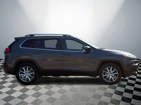 Used 2014 Jeep Cherokee Limited w/ Luxury Group AWD/4WD image 5