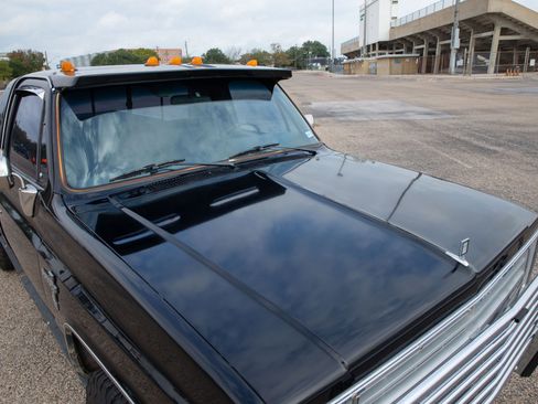 Used 1986 Chevrolet C/K Truck 2500 image 23