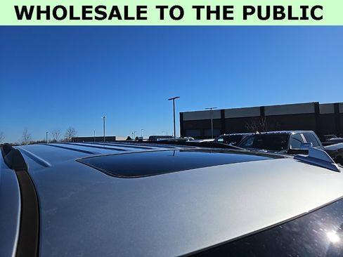 Used 2020 Chevrolet Suburban LT image 10