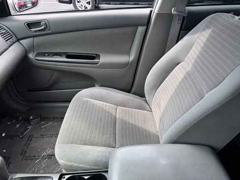 Used 2005 Toyota Camry LE FWD image 20