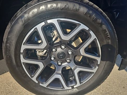 Used 2025 RAM 1500 Laramie image 4