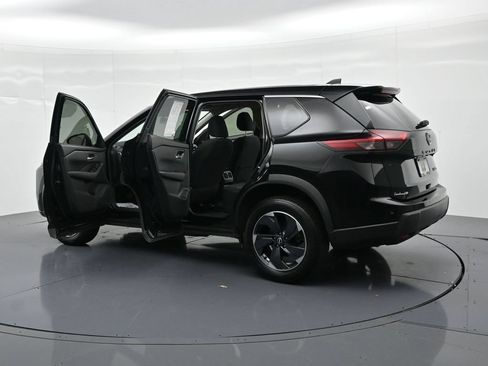 Used 2024 Nissan Rogue SV AWD/4WD image 23