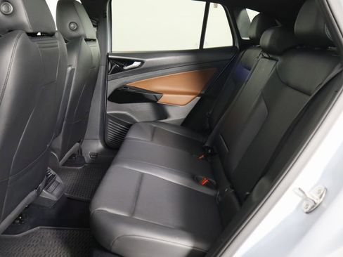 Used 2021 Volkswagen ID.4 Pro S image 17