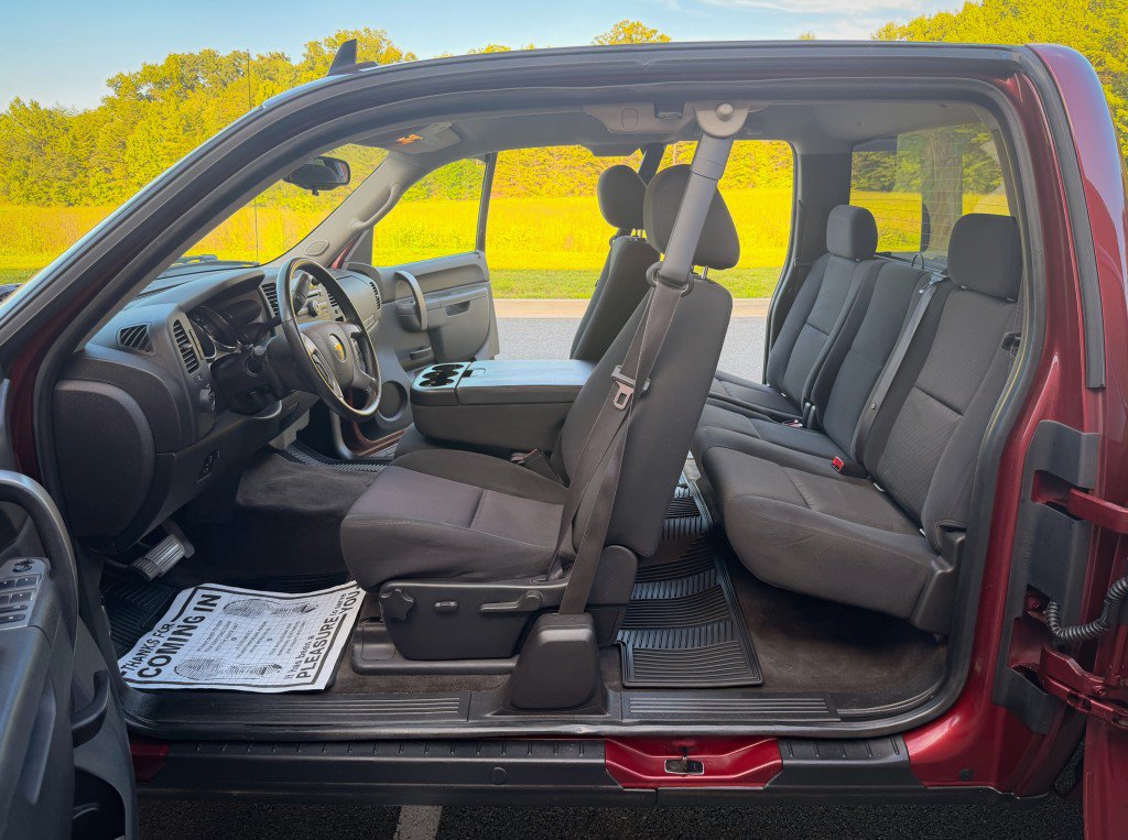 Used 2013 Chevrolet Silverado 1500 LT w/ All-Star Edition AWD/4WD image 15