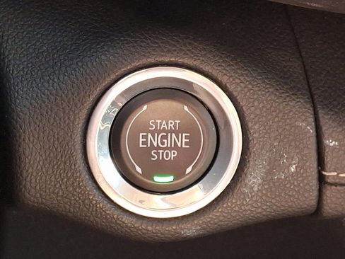 Used 2023 Buick Envision Essence image 24