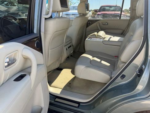 Used 2011 INFINITI QX56 2WD w/ Deluxe Touring Pkg image 18