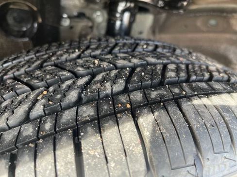 New 2025 Nissan Kicks SR w/ Illumination Package image 28