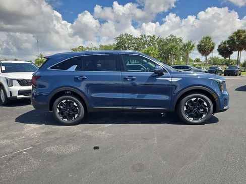 New 2026 Kia Sorento S FWD image 9