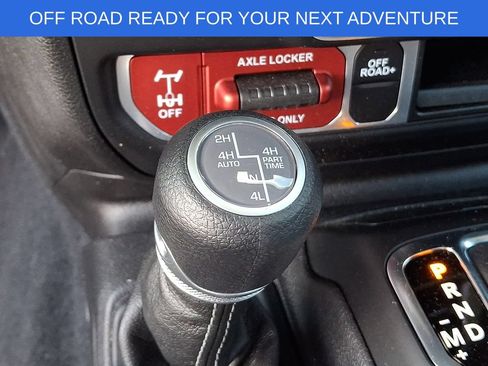 Used 2024 Jeep Wrangler Unlimited AWD/4WD image 24