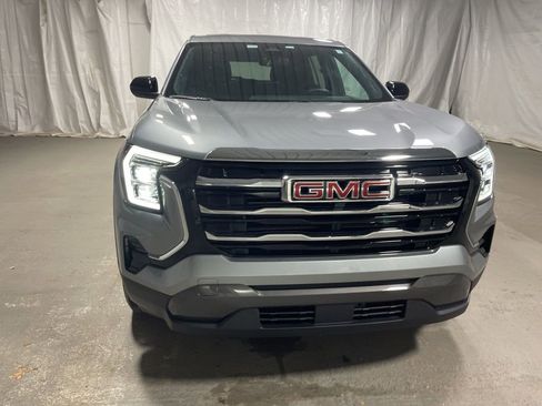 Used 2026 GMC Terrain Elevation FWD image 2