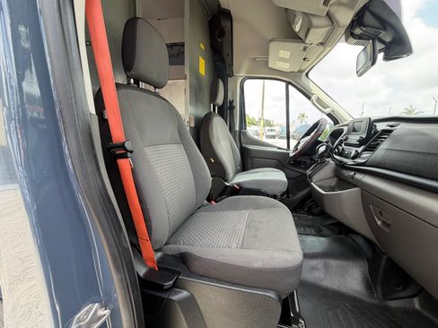 Used 2020 Ford Transit 250 148 High Roof Extended RWD image 18