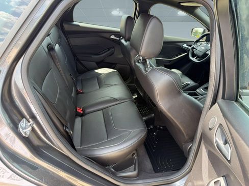 Used 2018 Ford Focus ST w/ Equipment Group 402A FWD image 31