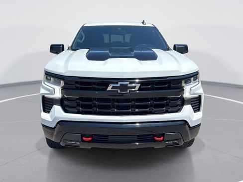 Used 2022 Chevrolet Silverado 1500 LT Trail Boss w/ Convenience Package II AWD/4WD image 2