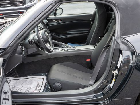 Used 2021 MAZDA MX-5 Miata Sport w/ Weather Package image 17