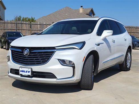 Used 2023 Buick Enclave Premium w/ Experience Buick Package image 2