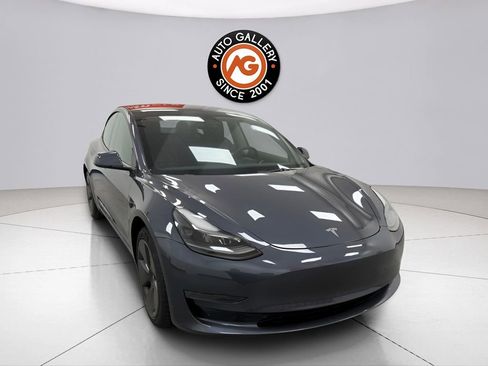 Used 2023 Tesla Model 3 Standard Range RWD image 1