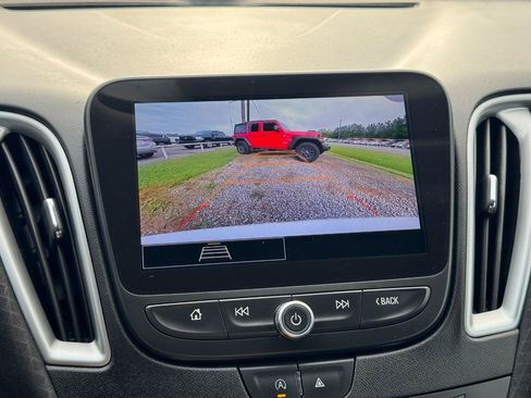 Used 2024 Chevrolet Malibu LT FWD image 30