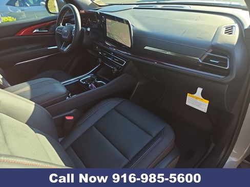 New 2026 Chevrolet Traverse Z71 w/ Driver Confidence Package image 26