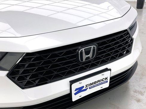 Certified 2025 Honda Accord SE image 31