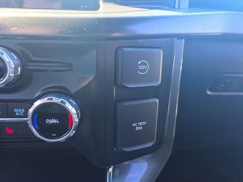 Certified 2022 Ford F150 Lariat w/ Equipment Group 502A High image 48