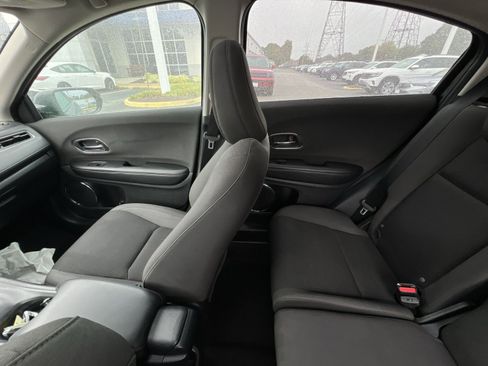 Used 2022 Honda HR-V EX image 3