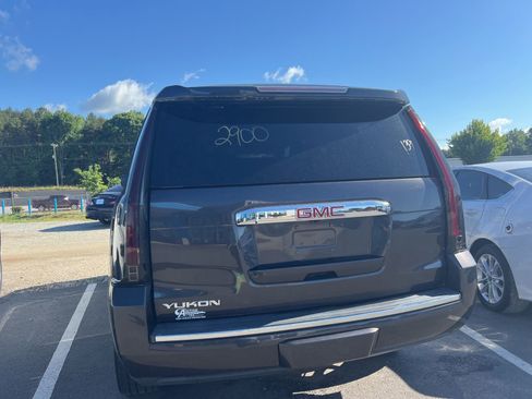 Used 2017 GMC Yukon Denali w/ Open Road Package AWD/4WD image 14