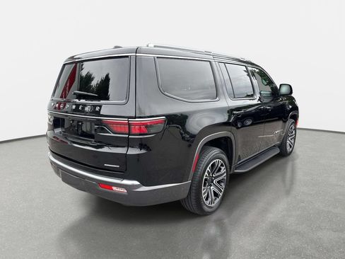 Used 2022 Jeep Wagoneer Series III w/ Convenience Group I AWD/4WD image 4