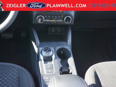 Used 2025 Ford Escape Active AWD/4WD image 15