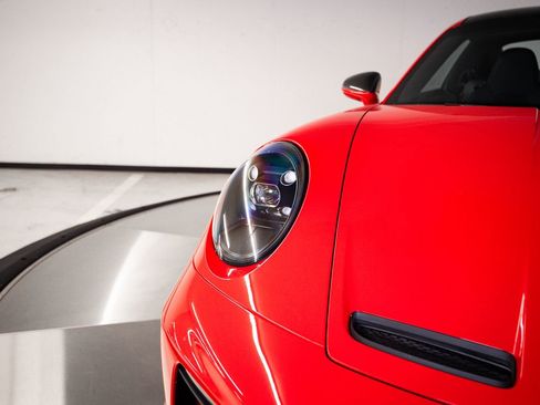 Certified 2022 Porsche 911 GT3 RWD image 13
